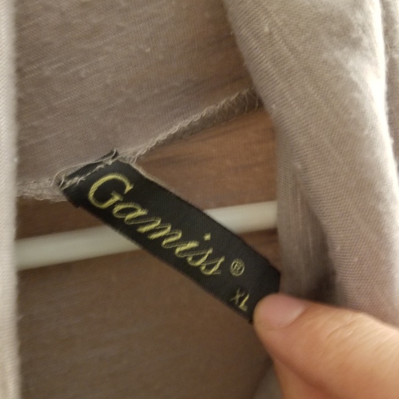 Light weight pullover - Picture 3 of 3